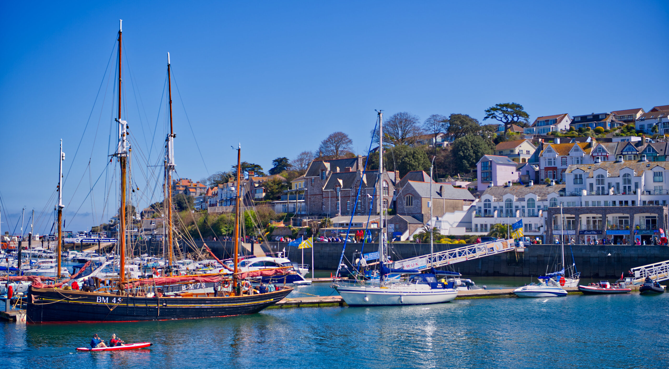 The-Quayside-Hotel-in-Brixham-Fishing-Harbour-Family-Friendly-Holiday-South-Devon-Torbay-England